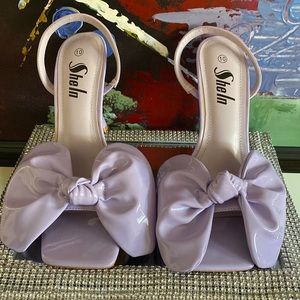 Like New Purple Bow Patent Leather Sandal Size 10 5 inch  heels Don’t have box